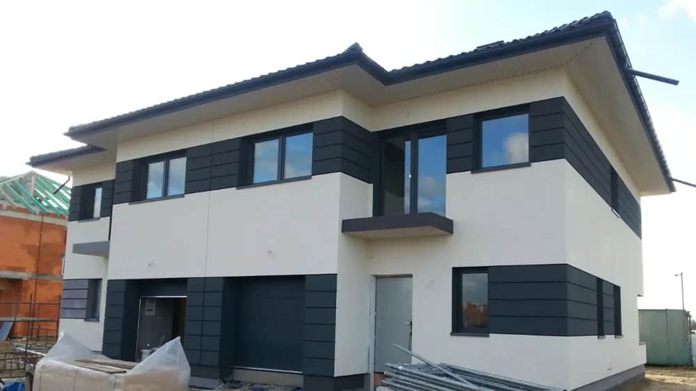 Jakie elewacje najlepiej pasują do dachu i okien antracytowych?