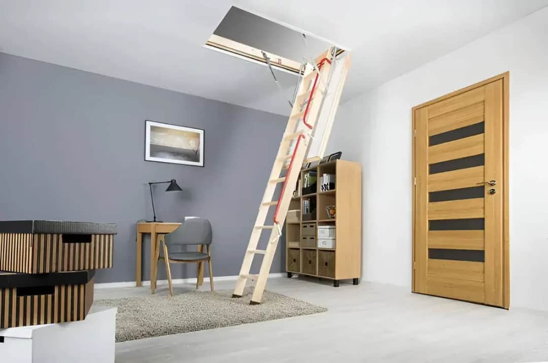 Jak otworzyć właz na strych i uniknąć problemów z bezpieczeństwem