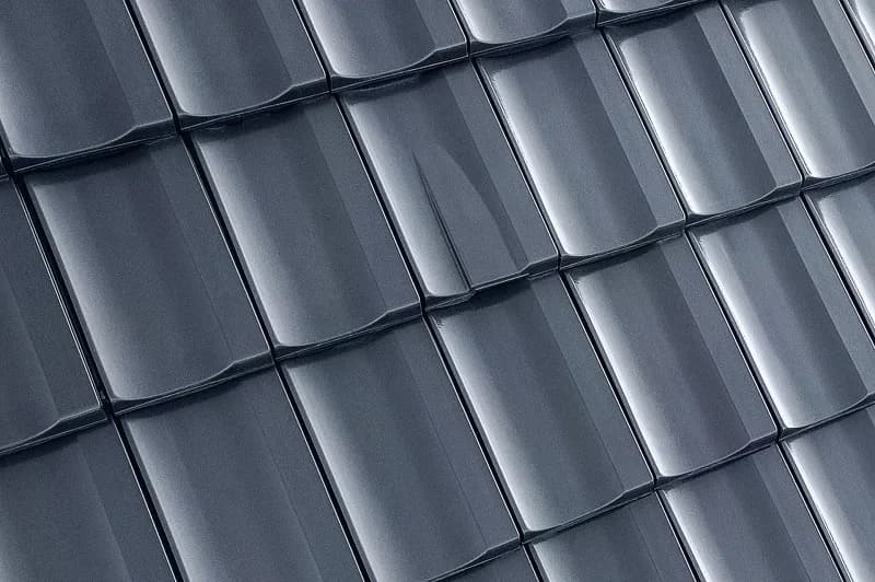 Ile dachówek wentylacyjnych potrzebujesz? Kluczowe zasady i wskazówki