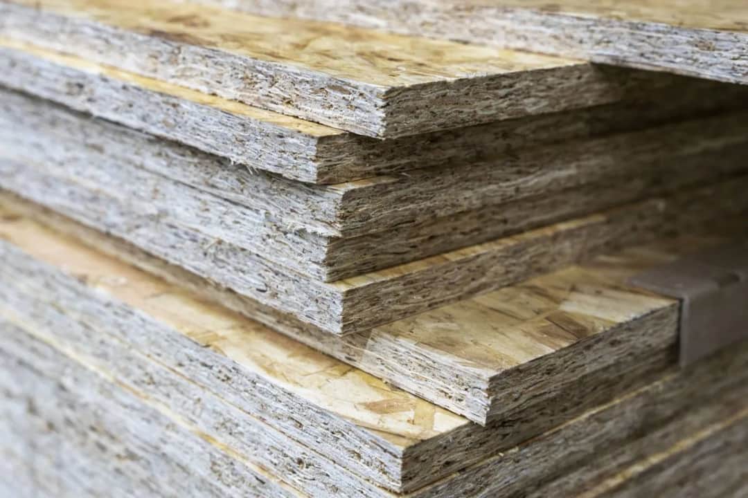 Jaka płyta na podłogę strychu? Wybierz najlepszy materiał dla swojego domu