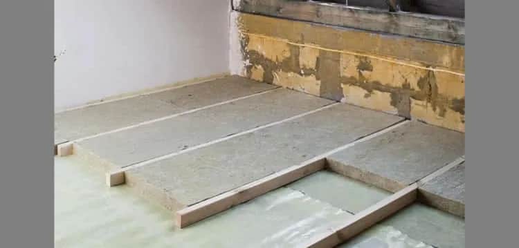 Jak układać wełnę na stropie: kluczowe techniki i wskazówki izolacyjne