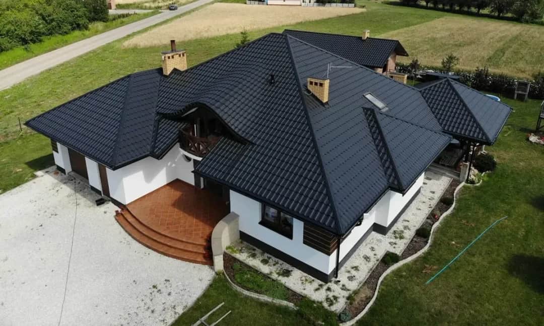 Ile kosztuje pokrycie dachu dachówką? Kluczowe informacje i porady